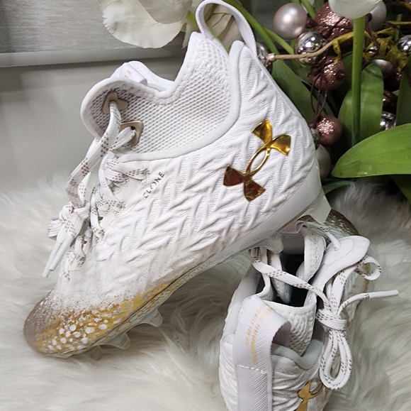 Under Armour Women's UA Spotlight Clone MC Football Cleats new - Picture 3 of 10